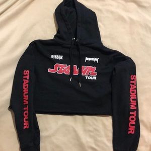 Women’s crop hoodie